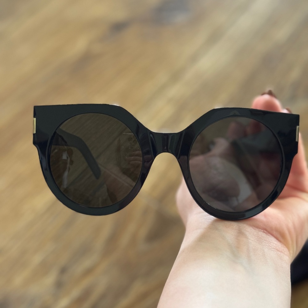 🕶️ Saint Laurent Black Oversized Cat-Eye Sunglasses 🕶️ - Picture 12 of 16
